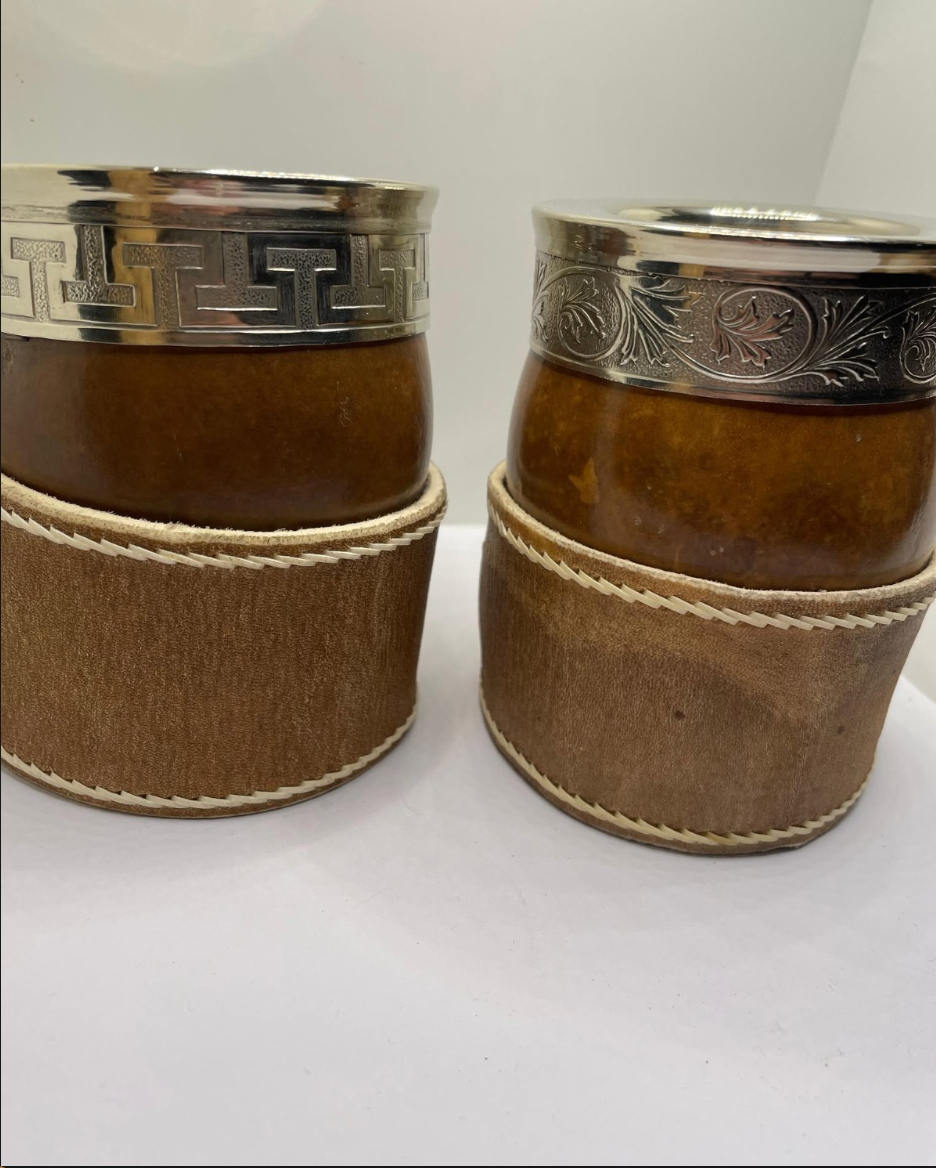 Foto de Imperial · Criollo con Posa Mate de Cuero Crudo